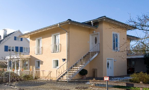 Foto 1-2 Familienhaus