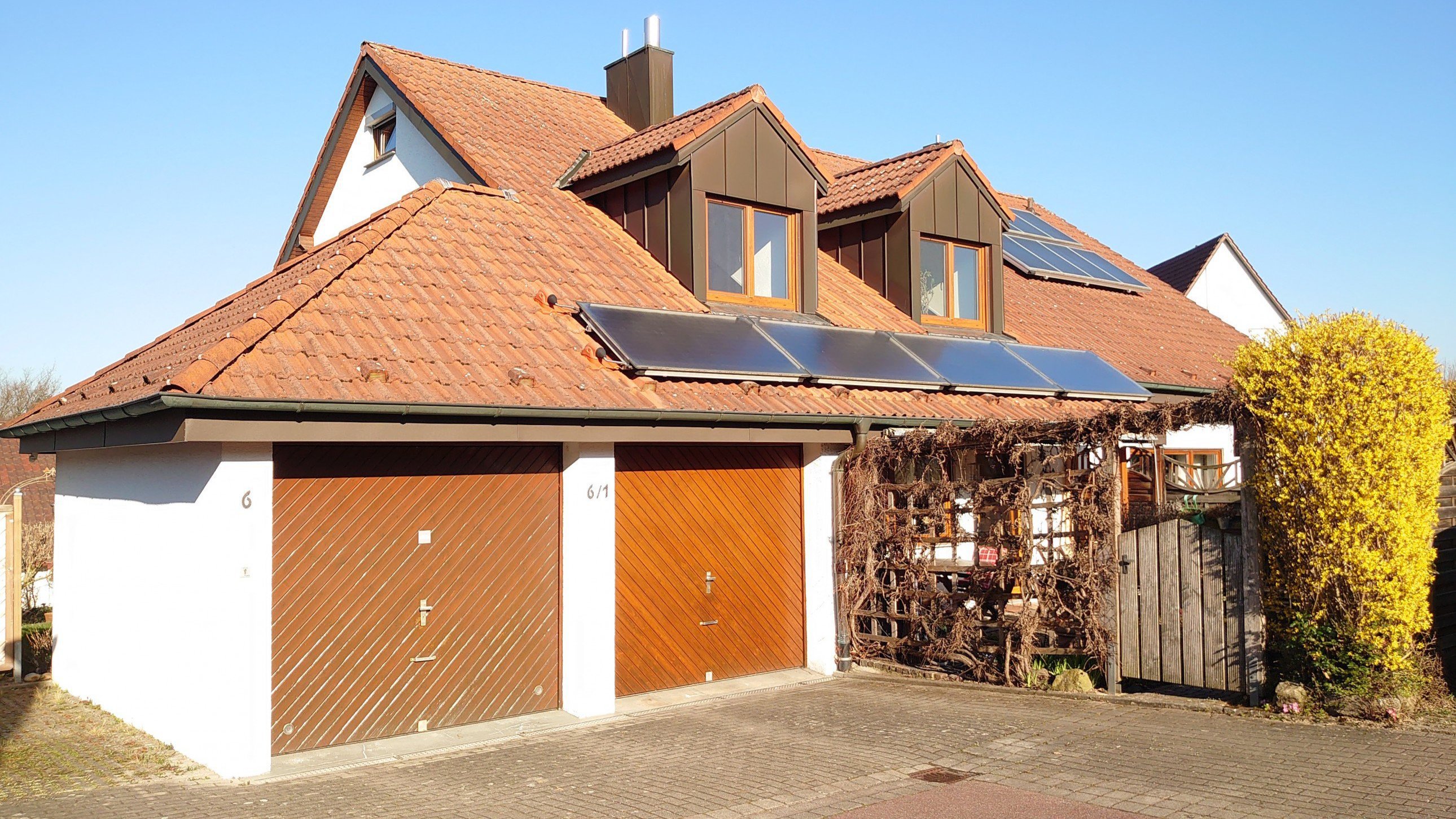 Foto Doppelhaushälfte